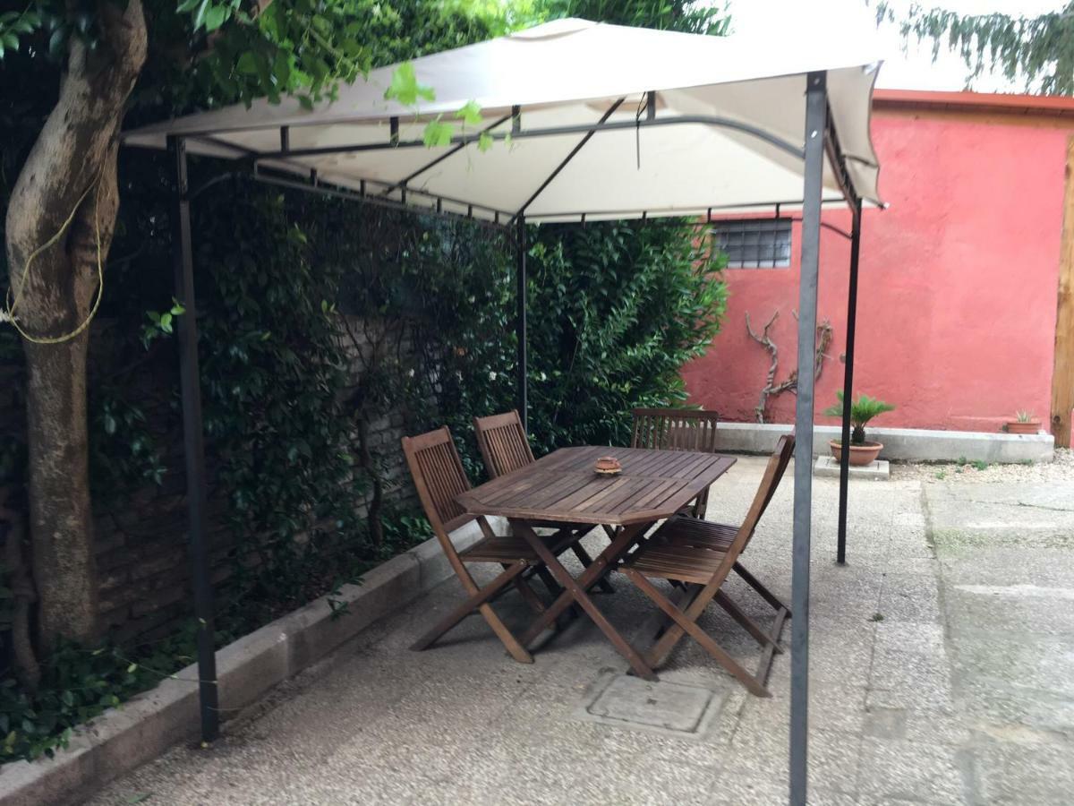 Appia Park Apartament 10 Min Dal Colosseo Rome Buitenkant foto