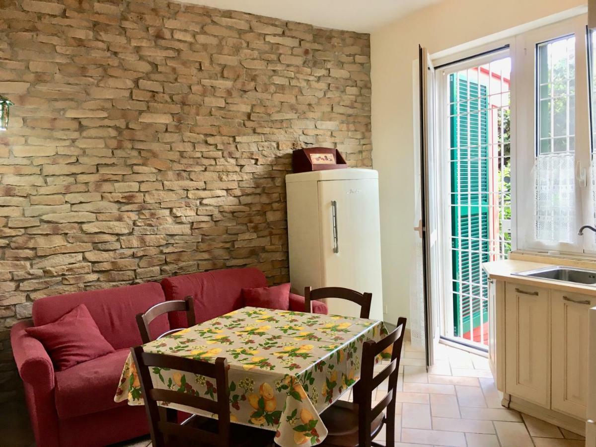 Appia Park Apartament 10 Min Dal Colosseo Rome Buitenkant foto